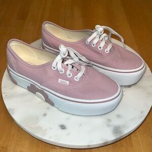 VANS Stackform Giant Flower Sneaker in Lilac - Size 7.5